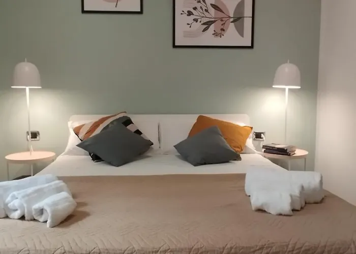 111 Coladirienzo - By Ad 4* Rome